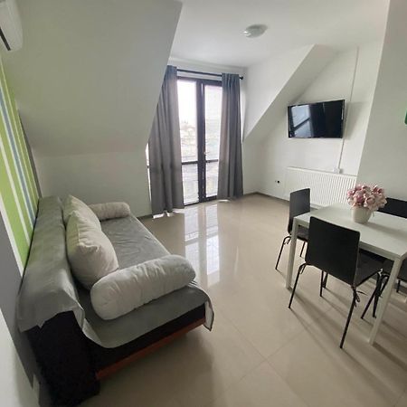 Lexy Family Apartman Hajdúszoboszló Екстериор снимка