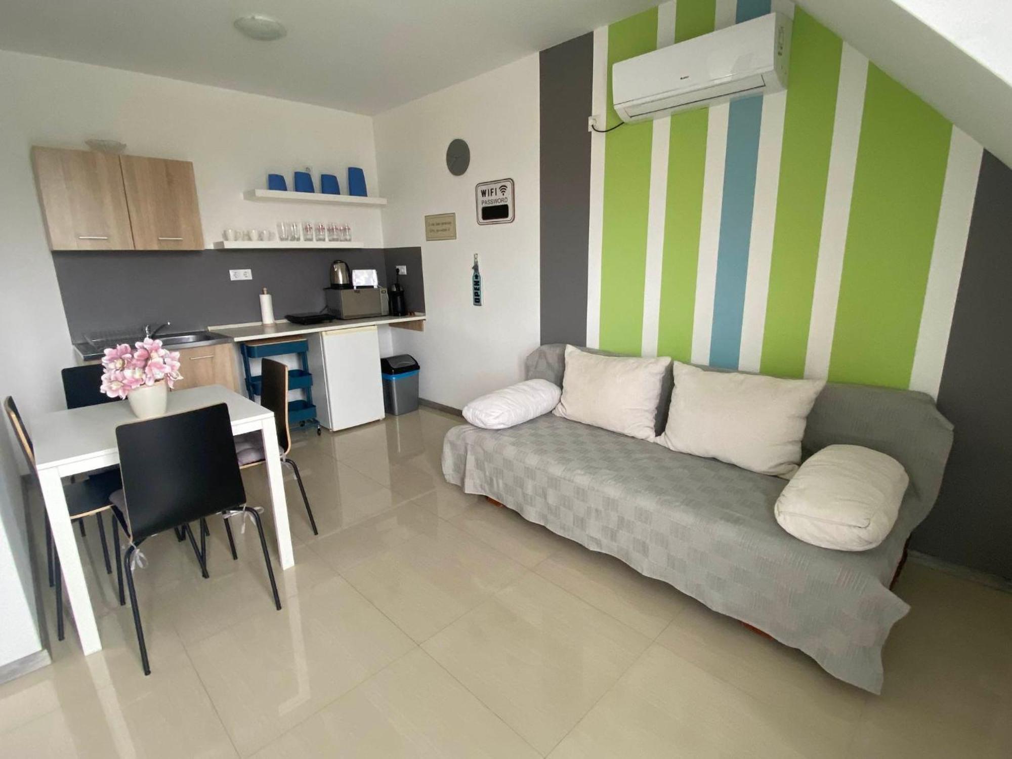 Lexy Family Apartman Hajdúszoboszló Екстериор снимка