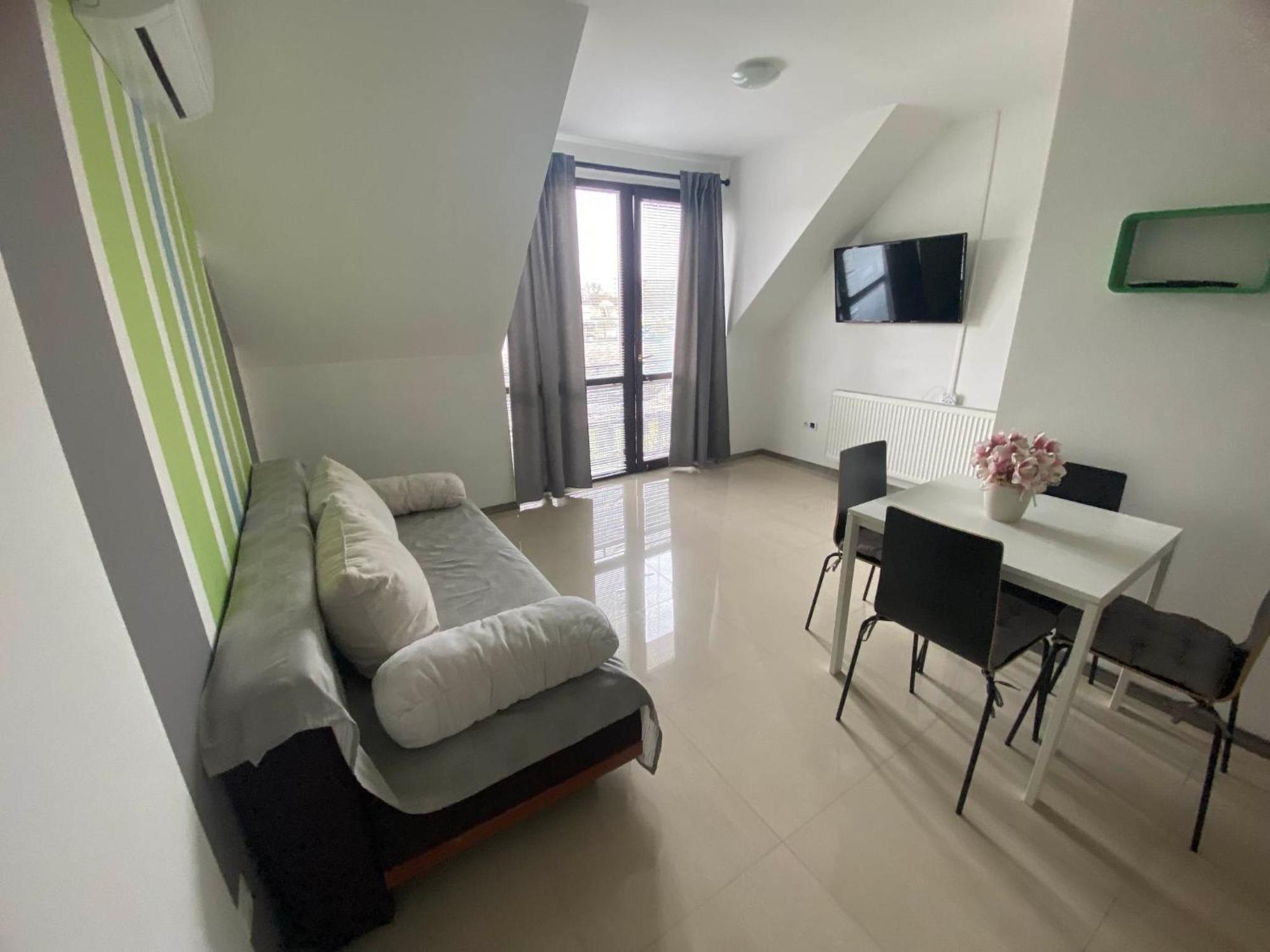 Lexy Family Apartman Hajdúszoboszló Екстериор снимка