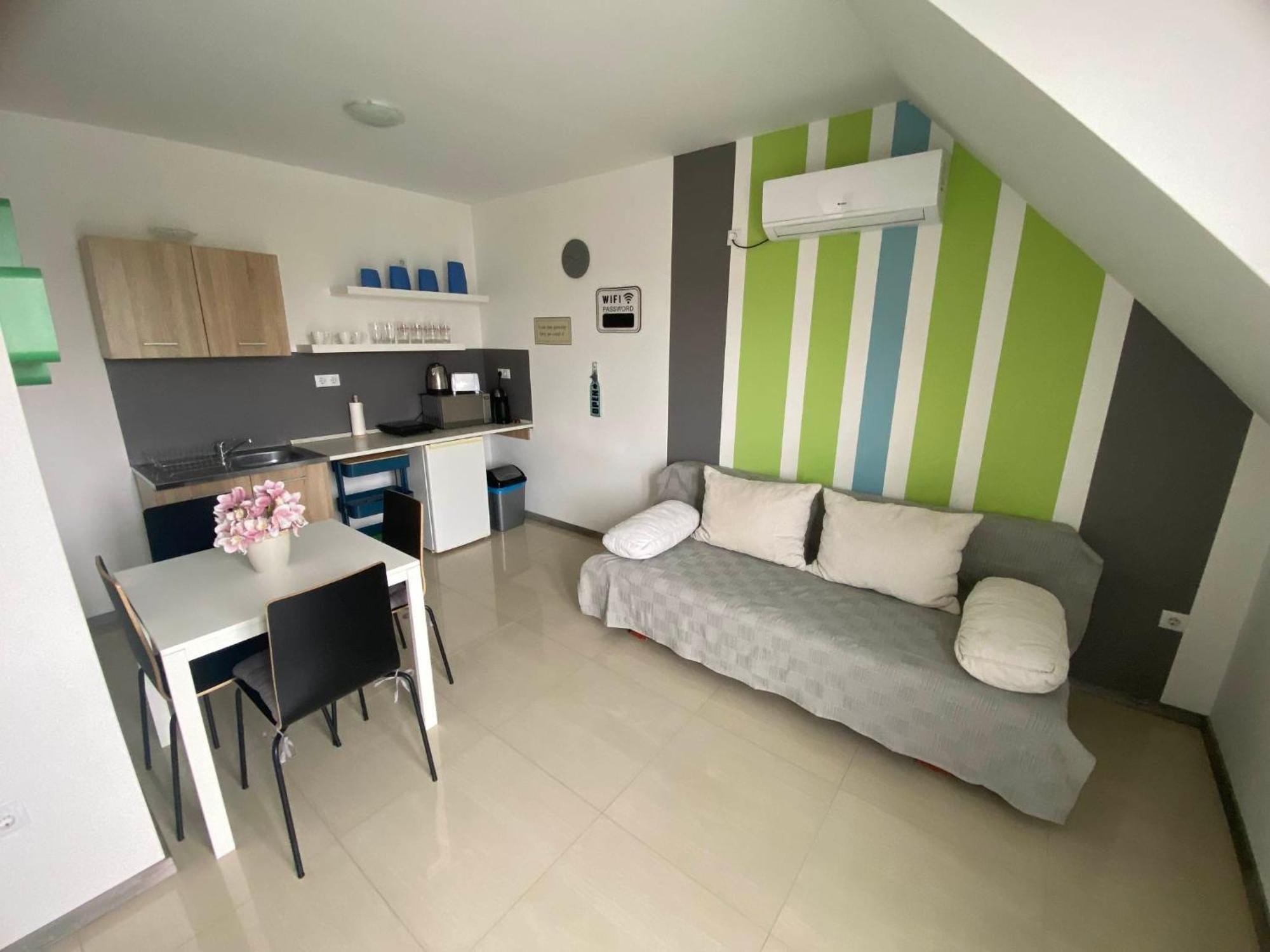 Lexy Family Apartman Hajdúszoboszló Екстериор снимка